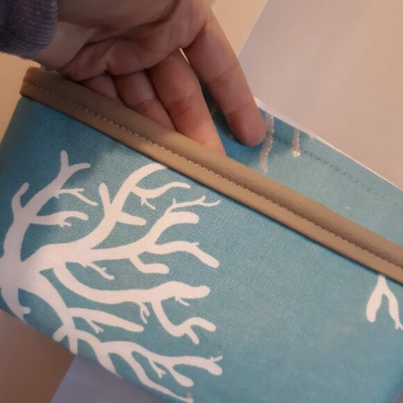 New Artsy Tree Branches Canvas & Vinyl Purse Shoulder bag Aqua Tan White coastal - Picture 6 of 11